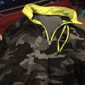 Men Russell Can heavy jacket with inside pockets for head phones or what ever.